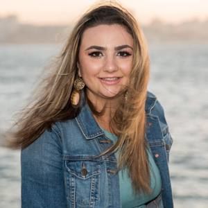 Meet your Posher, Angela